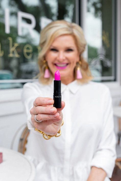 Making A Difference with Mary Kay's Pink Changing Lives Program #MaryKay #Pinkchanginglives #blogger #beauty Pink Matte Lipstick, Mary Kay Inc, Mary Kay Foundation, Mary Kay Pink, Pink Lip Gloss, Beauty Tips For Glowing Skin, Beauty Tips For Face, Beauty Consultant, Beauty Tips For Skin