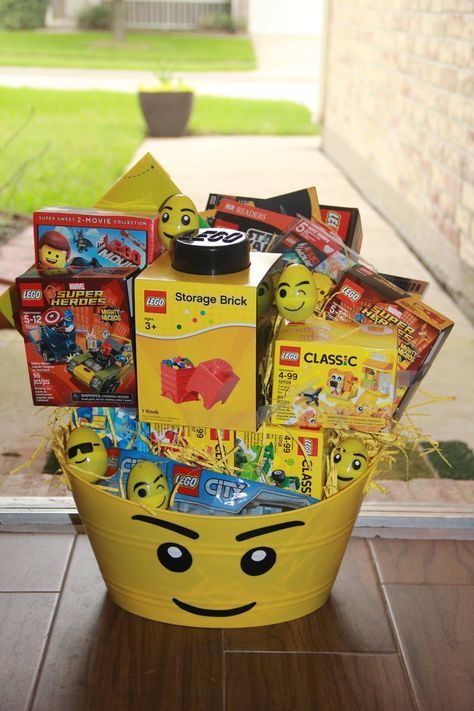 Lego Gift Basket Auction, Lego Silent Auction Basket, Lego Easter Ideas, Lego Auction Basket Ideas, Lego Raffle Basket Ideas, Lego Gift Basket Ideas, Lego Basket Ideas, Lego Gift Basket, Gamer Easter Basket Ideas