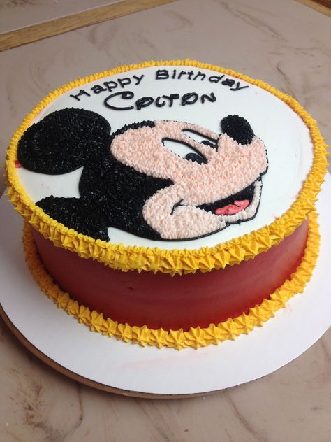 Mickey Mouse Cake                                                                                                                                                     Más Mickey Birthday Cakes, Birth Cakes, Pokemon Birthday Cake, Fiesta Mickey Mouse, 2nd Birthday Party For Boys, Mickey Cakes, Second Birthday Ideas, Monster Birthday Parties, Mickey Mouse Cake