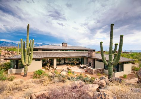 Metal Roof Design, Southwestern Home Exterior, Mcm Ranch, Roof Design Ideas, Adobe House Plans, Southwestern Homes, Mid Century Modern Ranch, Metal Roof Houses, Patio Courtyard