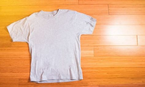 How To Make A Shirt Vintage Soft, How To Soften T Shirts, Soften T Shirts, Clothing Tricks, Fabric Softener Dispenser, How To Fade, Old Sweatshirt, Sweet Shirt, Vintage Soft