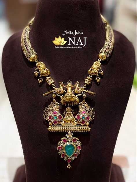 Big Haram Designs Gold, Mid Length Haram Gold, Dhasavatharam Gold Necklace, Latest Nakshi Jewellery, Nakshi Necklace Designs, Kasulaperu Latest Designs, Naj Jewellery, Big Earrings Gold, Gold Bridal Necklace