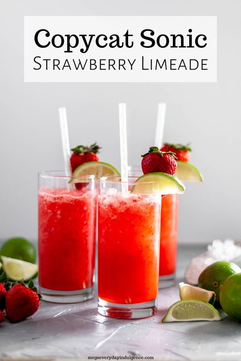 Copycat Drinks, Fruit Slushies, Summer Drinks Nonalcoholic, Sonic Drinks, Strawberry Limeade, Limeade Recipe, Slush Recipes, Summertime Drinks, Banana Milkshake