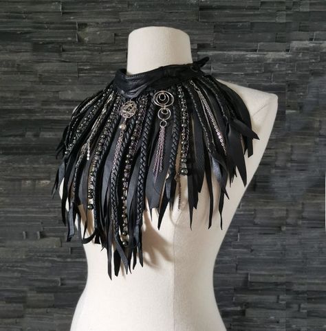 Nordic Goddess Costume, Black Loincloth, Warrior Jewelry, Viking Fashion, Feather Earrings Diy, Pagan Style, Pagan Fashion, Halloween Costumes 2022, Pagan Clothing