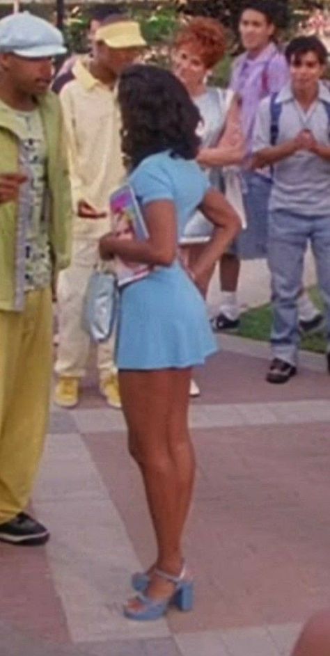 Lisa Wilkes Outfits 90s, Clueless Show Outfits, Y2k Graduation Outfits, Dionne Davenport Aesthetic, 90s Nostalgia Outfits, 90s Tv Shows Outfits Black Women, Dione Davenport Outfits, Dionne Clueless Outfits Tv Show, Clueless Dionne Outfits