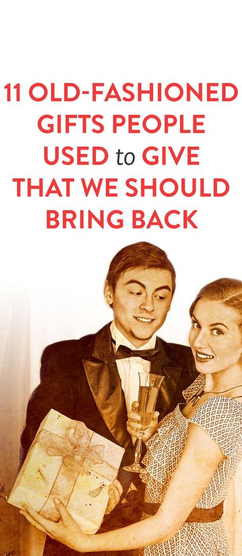 11 Old-Fashioned Gifts People Used To Give That We Should Bring Back Old Fashioned Christmas Gifts, Basket Christmas, Birthday Presents For Her, Good Birthday Presents, Presents For Best Friends, Christmas Baskets, Birthday Gifts For Best Friend, Old Fashioned Christmas, Bread Basket