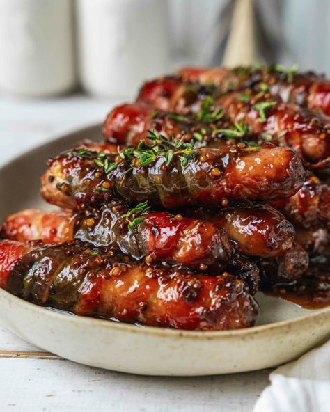 Irresistibly Sticky Pigs in Blankets: A Christmas Party Treat | Culinary Cartel Christmas Party Treats, Pigs In Blankets, Christmas Cooking, Christmas Dinner, Appetizer Snacks, Pork Recipes, Pigs, Good Eats, Appetizer Recipes