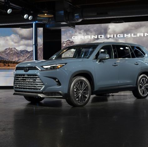 2024 Toyota Grand Highlander Toyota New Car, Toyota Grand Highlander, Best Suv Cars, Eight Passengers, Wallpaper Luxury, Toyota Suv, Toyota Tercel, Mom Car, Car Tattoos