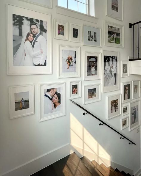 Stairs Wall Photo Ideas, Stairwell Wall Decor Ideas, Staircase Picture Wall, Stairway Photo Wall, Stairwell Gallery Wall, Stairway Picture Wall, Stairway Wall Decorating Ideas, Stairwell Gallery, Staircase Photo Wall