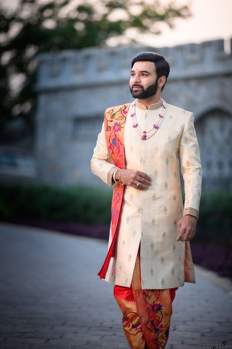 Navardev Pose, Western Dress Ideas, Groom Stills, Indian Suit Designs, Wedding Matching Outfits, Wedding Kids Outfit, Boys Kurta Design, Groom Dress Men, Indian Wedding Poses