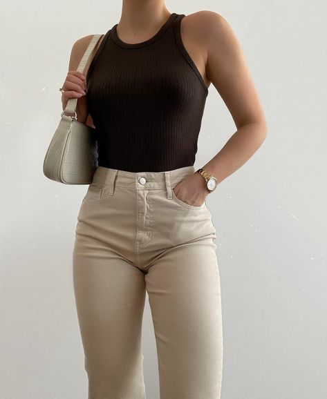 Brown Racer Top Outfit, Brown And White Outfit Ideas, White Jeans And Brown Top, Beige Colour Jeans Outfit, Cream Colour Pant Outfit For Women, Jeans Top Combination For Women, Brown Top Jeans Outfit, Combination With Beige Pants, Cream And Brown Outfits For Women