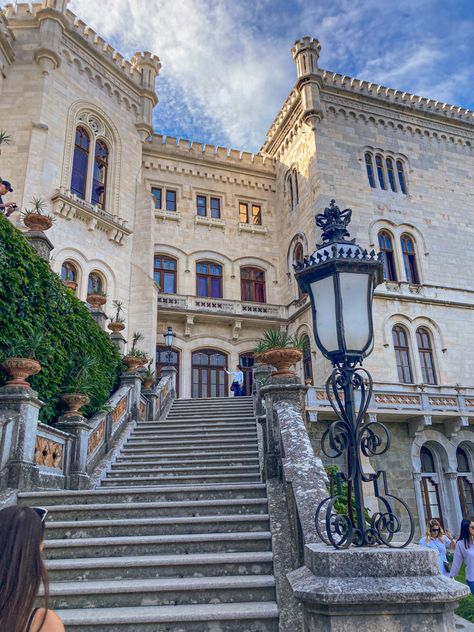 Triste, Italy architecture. Castello di Miramare Miramare Castle, Architecture Castle, Adventure Time Comics, Trieste Italy, Italy Architecture, Europe Countries, Beautiful Travel Destinations, Baroque Architecture, Princess Castle