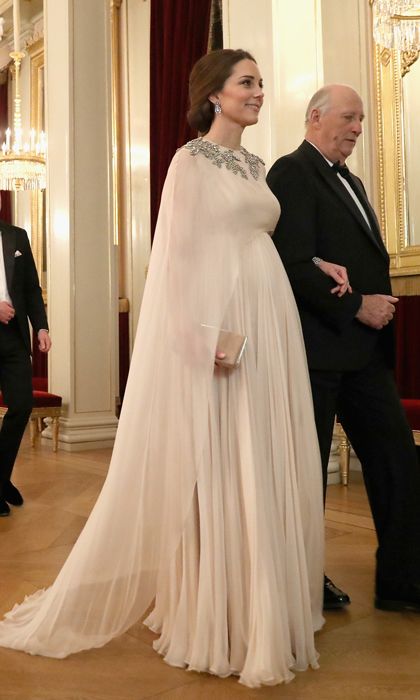 Kate Middleton Maternity Style, Kate Middleton Stil, Vévodkyně Kate, Maternity Evening Gowns, Düşes Kate, Maternity Evening, Looks Kate Middleton, Prins William, Formal Party Dresses