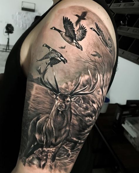 Duck Hunting Tattoos, Natur Tattoo Arm, Deer Head Tattoo, Wilderness Tattoo, Elk Tattoo, Moose Tattoo, Deer Tattoo Designs, Stag Tattoo, Wildlife Tattoo