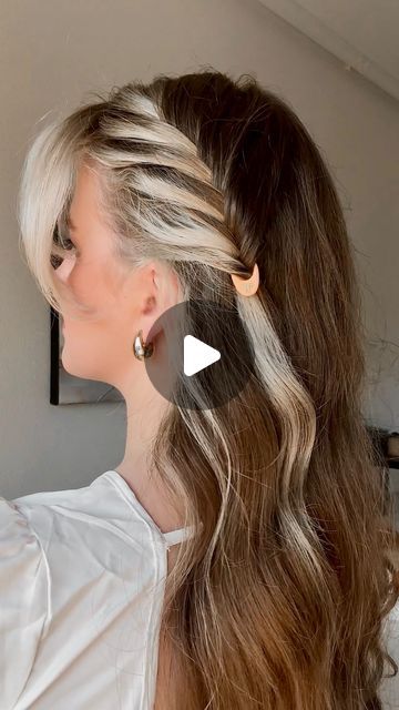 𝘍𝘪𝘰𝘯𝘢 𝘍𝘳𝘢𝘯𝘤𝘩𝘪𝘮𝘰𝘯 𝘖𝘧𝘧𝘪𝘤𝘪𝘢𝘭 | Est. 2010 on Instagram: "Create a unique and super elegant hairstyle using just two fingers and the versatile Nº1 Hairpin! ✨  Achieve this chic look effortlessly and stay stylish all day long. Watch the full tutorial and transform your hair game!  Shop yours via our official website www.fionafranchimon.com   Credit: @vi.kosto   #fionafranchimon #no1hairpin  #hairstyleoftheday #hairstyleideas #hairstyleinspiration #eleganthairstyle #updohairstyles #easyupdo #easyhairstyle #easyhairstyles #hairstyletutorial #hairupdos #hairtutorialvideo #hairtutorials #hairinspirations #hairstyleideas #fashionandstyle #hairtutorialvideo #howtodohair #hairupstyle #hairvideotutorial #hairinspirations #BeachHair #SummerStyle #EffortlessBeauty #HairGoals #FionaF Fiona Franchimon Hairpin Tutorial, Fiona Franchimon Hairpin, Hairpins Hairstyle, Hairpin Hairstyle, Elegant Hairstyle, Updo Tutorial, Easy Updos, Hair Tutorials Easy, Two Fingers