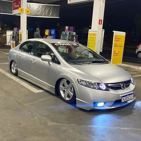 Honda Civic 2010, Honda Civic Car, Civic Car, Gas Monkey, 2011 Honda Civic, Car Features, Sports Cars Luxury, Fast And Furious, Car Audio