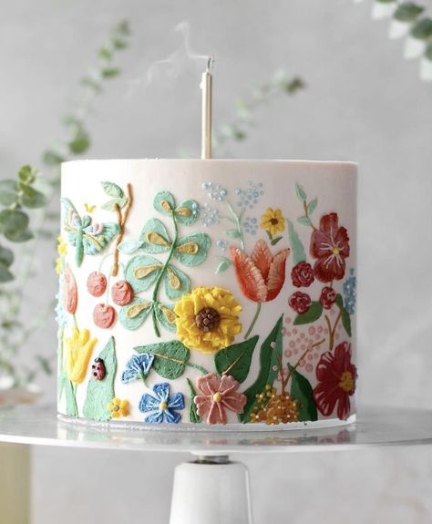 Spring Themed Cake, Art Themed Cake, Spring Birthday Cakes, Spring Theme Cake, Spring Birthday Cake, Floral Birthday Cake, Floral Cakes, Buttercream Flower Cake, Spring Cake