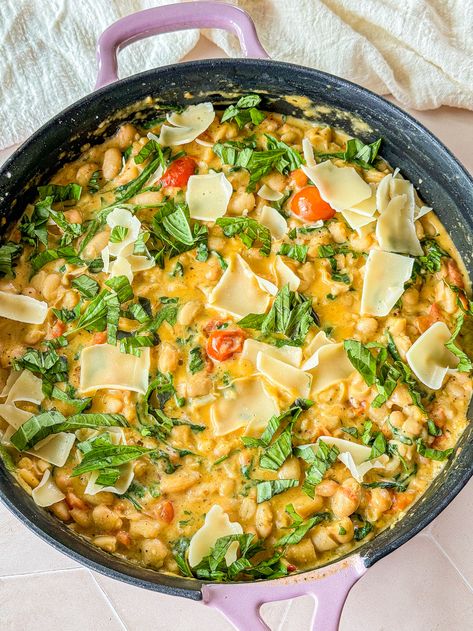 Marry Me Tuscan Beans Tuscan Beans Recipe, Tuscan Beans, Thai Crunch Salad, Northern Beans, Meatless Dinner, Great Northern Beans, Clean Diet, Beans Recipe, Vegan Meal Prep