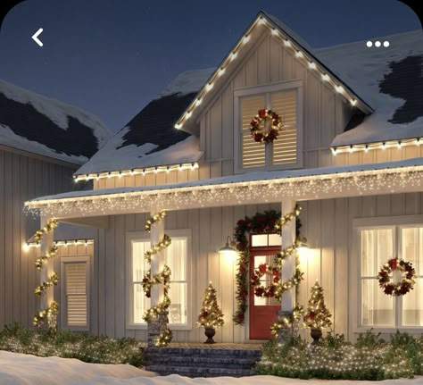 White Christmas Lights Exterior, Split Level Christmas Lights Outdoor, Christmas Home Outside, Farmhouse Exterior Christmas Lights, Christmas Lights On House Exterior Farmhouse, Christmas Decor House Exterior, Christmas Lights Exterior House, Christmas Lights House Exterior, Classy Christmas Decor Outdoor