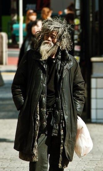 Homeless Clothes, November Fashion, Post Apocalyptic Costume, Hobo Chic, People Clothes, Homeless People, Japanese Men, Third World, Documentary Photography