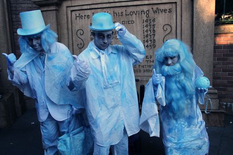 Grimm Grinning Ghosts #disneyparks, #Disneyside Disney Group Costumes, Disney Family Costumes, Haunted Mansion Costume, Mickey Halloween Party, Haunted Mansion Halloween, Hitchhiking Ghosts, Ghost Costume, Mickey Halloween, Disney Halloween Costumes