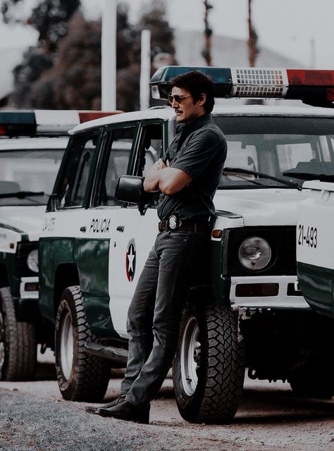 Pedro Pascal As Javier Pena, Javier Pena Aesthetic, Javier Peña Wallpaper, Pedro Pascal Wallpaper Iphone, Javier Pena Wallpaper, Narcos Wallpaper, Pedro Pascal Wallpaper, Pedro Pascal Narcos, I Can't Sleep