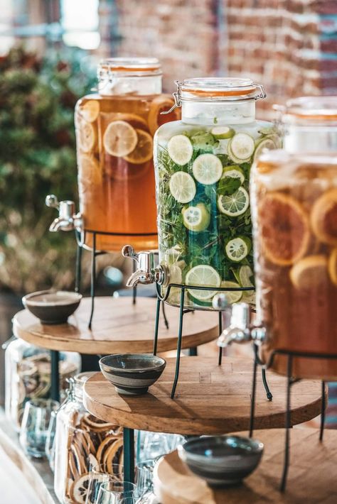 Reception Drinks Station, Drinks Reception Decor, Drinks In Jars, Cocktail Drink Station, Cocktail Party Bar Setup, Summer Wedding Drink Station, Drink Set Up For Party Beverage Stations, How To Keep Drinks Cold At A Party, Wedding Extras Ideas