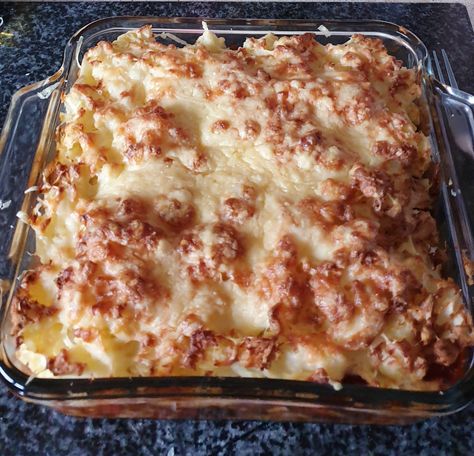 Cowboy Pie - Feed Your Family for £20 a week Cowboy Pie Recipe, Cowboy Steak And Potato Casserole, Cowboy Casserole With Bisquick, Cowboy Meatloaf And Potato Casserole, Cowboy Meatloaf Potato Casserole, Cowboy Pie, Complete Cowboy Casserole, Onion Gravy, Baked Beans