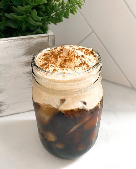 Starbucks Pumpkin Cream Cold Brew, Ninja Coffee Bar Recipes, Low Calorie Pumpkin, Pumpkin Cream Cold Brew, Sugar Free Vanilla Syrup, Nespresso Recipes, Cream Cold Brew, Cold Brew Recipe, Cold Foam