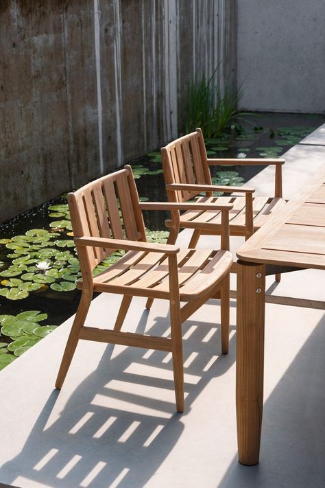 Levante dining collection by Piero Lissoni for Roda Wooden Outdoor Furniture, Folding Lounge Chair, Outdoor Wood Furniture, Piero Lissoni, Outdoor Pouf, Outdoor Furniture Design, Outdoor Armchair, Outdoor Furniture Collections, Coffee Table To Dining Table