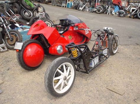 akira Motorcycle Modification Ideas, Japanese Custom Motorcycles, Recumbent Motorcycle, Retro Futuristic Motorcycle, Motorcycle Suspension Design, Kaneda Bike, Street Fighter Motorcycle, Military Motorcycle, Мотоциклы Cafe Racers