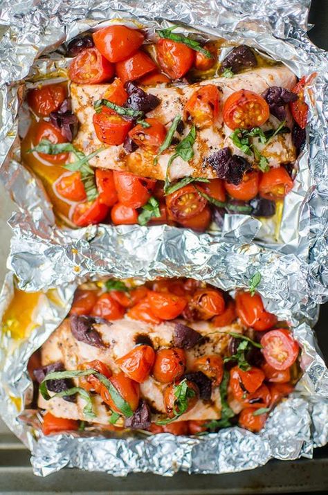 Salmon In Foil Packets, Salmon Foil Packets, Salmon In Foil, Foil Packet, Grilled Tomatoes, Baked Salmon Recipes, Foil Packets, Dairy Free Eggs, Salmon Dishes