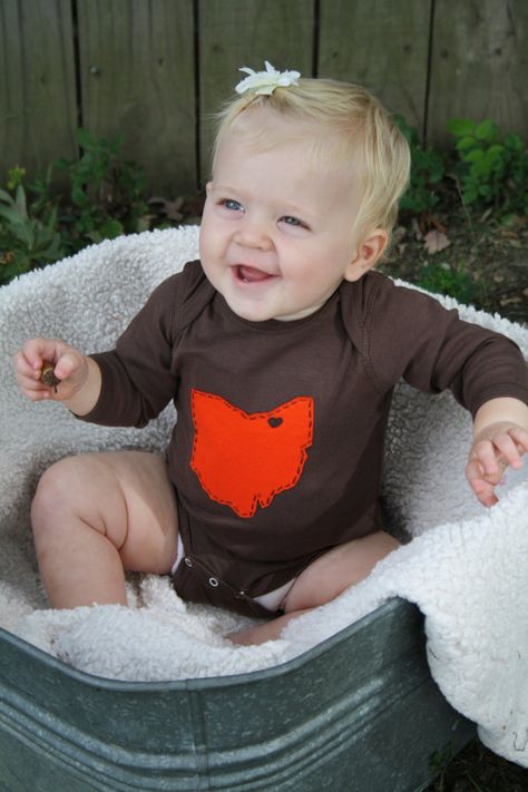 Cleveland Love State of Ohio BROWN bodysuit with by twinzzshop, $19.50 Gift For New Dad, State Of Ohio, Brown Bodysuit, Wa State, Recycled T Shirts, Brown Babies, Gifts For New Dads, Baby Time, Second Baby