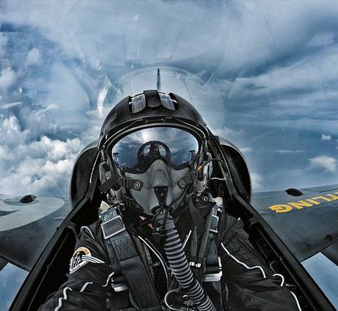 Cool shot from the Breitling Jet Team Pilot View, Jet Fighter Pilot, Ace Combat, F14 Tomcat, Airplane Fighter, Air Fighter, Military Jets, Jet Aircraft, Aviation Photography