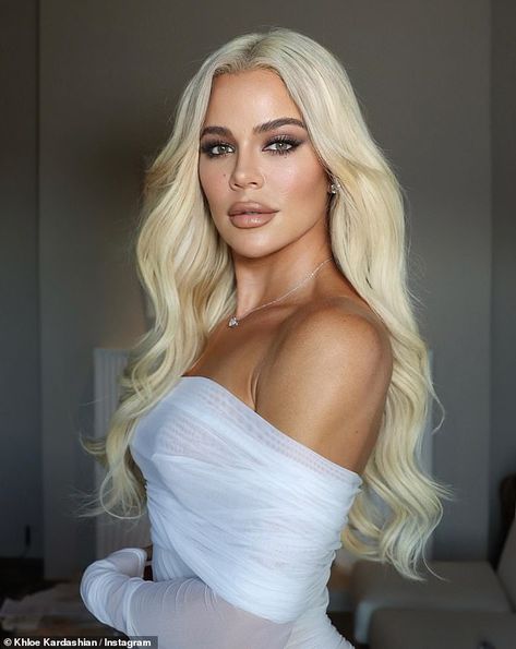 Khloe Kardashian Blonde, Estilo Khloe Kardashian, Khloe Kardashian Hair, Kardashian Show, Khloe Kardashian Style, Khloe Kardashian And Tristan, Khloe Kardashian Photos, Estilo Kardashian, Kardashian Hair