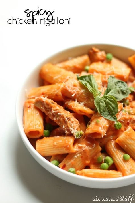 Bucca Di Beppo Spicy Chicken Rigatoni Recipe | Six Sisters' Stuff Spicy Chicken Rigatoni Buca, Buca Di Beppo Spicy Chicken Rigatoni, Bucca Di Beppo Recipes Copycat, Spicy Chicken Rigatoni, Chicken Rigatoni, Rigatoni Recipe, Rigatoni Recipes, Chicken Alfredo Lasagna, Chicken Penne