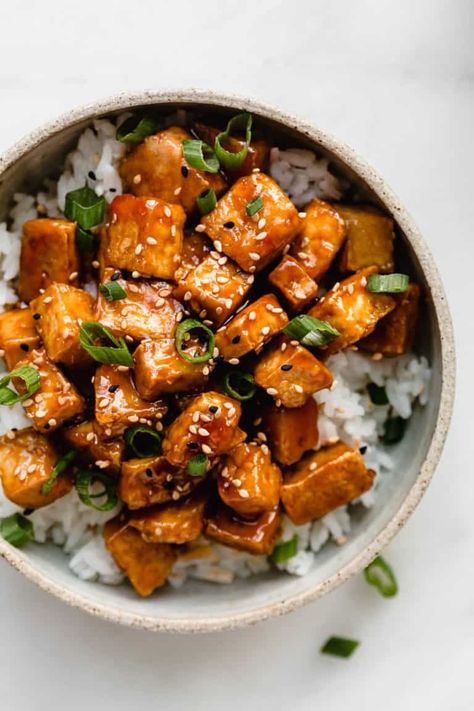 Easy Sticky Tofu (in 30 minutes!)- Choosing Chia Crispy Sticky Tofu, Sticky Tofu Recipes, Chinese Tofu Recipes, Asian Tofu Recipes, General Tso Tofu, Sticky Tofu, Chinese Diet, Sticky Sauce, Sweet And Sour Sauces