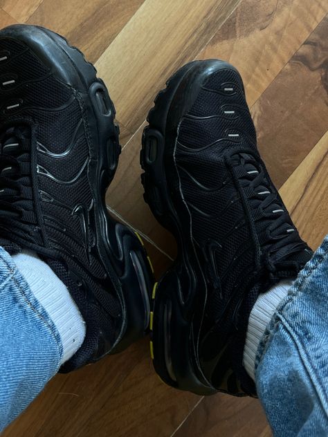 Black Tns Outfit, Nike Tns Outfit, Black Tns, Tns Nike, Nike Tns, Nike Tn, Max Black, White Sock, Fit Inspo