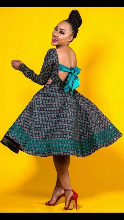 Seshweshwe Dresses Design, Seshweshwe Dresses, South African Traditional Dresses, Shweshwe Dresses, Dresses Design, African Dresses Modern, Afrikaanse Mode, African Fashion Modern, African Traditional Dresses