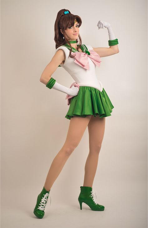 Sailor Moon Pose, Sailor Jupiter Cosplay, Moon Cosplay, Sailor Moon Cosplay, Sailor Jupiter, Video Games Consoles, Sailor Scouts, Cosplay Ideas, Best Cosplay