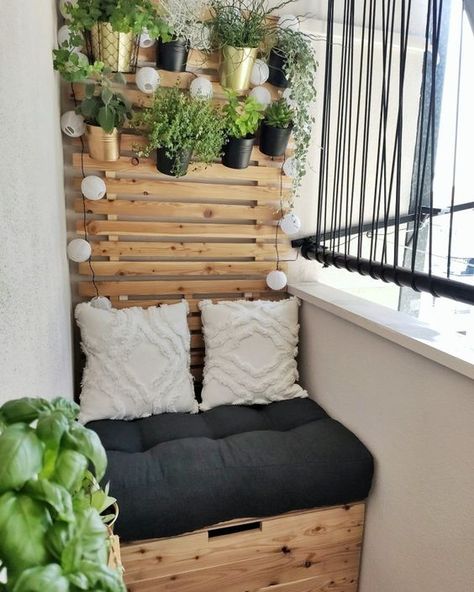 17 Stunning Small Balcony Decorating Ideas to Copy Balcon Mic, Indian Balcony, Small Apartment Balcony Ideas, Balkon Decor, Balcony Design Ideas, Tiny Balcony, Small Balcony Garden, Small Balcony Design, Balcony Ideas Apartment Indian