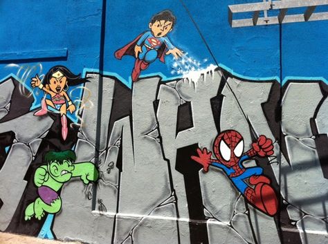 Superhero graffiti in San Francisco Graffiti Room, Graffiti I, Love Graffiti, Graffiti Artwork, Urban Street Art, City Wall Art, Incredible Hulk, Graffiti Lettering, Chalk Art