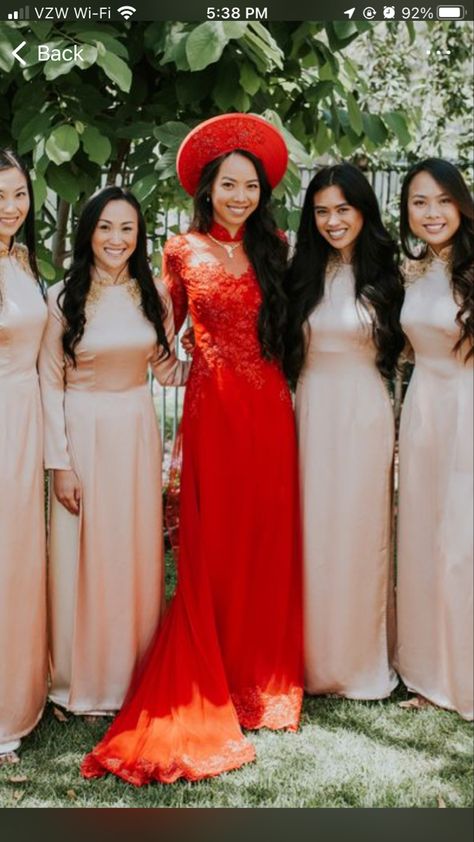 Ao Dai Wedding Bridesmaid, Bridesmaid Ao Dai Tea Ceremony, Vietnamese Tea Ceremony Dress, Vietnamese Tea Ceremony Ao Dai, Tea Ceremony Wedding Vietnamese, Red Ao Dai Wedding, Bridesmaid Ao Dai, Viet Wedding, Vietnamese Wedding Ao Dai