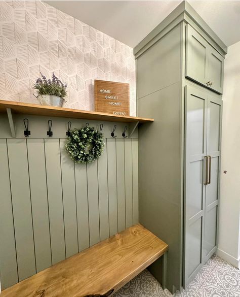 Mudroom Paint Color, Mud Room Garage, Small Mudroom Ideas, Mudroom Remodel, Spec House, Farmhouse Mudroom, Soft Autumn Color Palette, Autumn Color Palette, Mud Room Entry