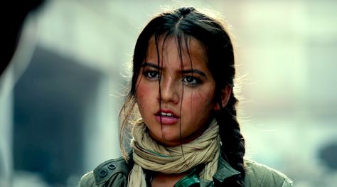 Izabella Isabela Moner Transformers, Transformers The Last Knight, Isabela Merced, Isabela Moner, Last Knights, Michael Bay, Girl Movies, Good Movies To Watch, Camp Half Blood