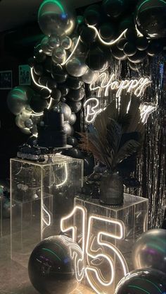 Black Birthday Theme, Happy Birthday Wishes For Sister, 18th Party Ideas, 18th Birthday Party Themes, Sweet Sixteen Birthday Party Ideas, 18th Birthday Decorations, Sweet 16 Themes, Disco Birthday Party, Wishes For Sister