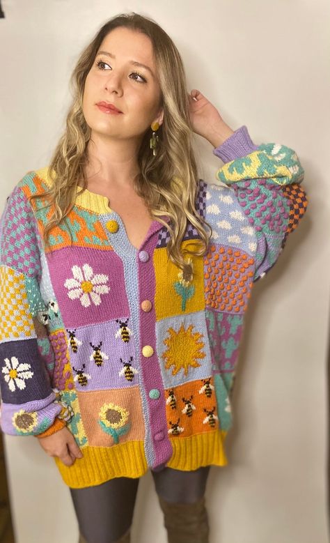 Granny Square Cardigan Pattern Free, Crochet Wool Sweater, Harry Styles Sweater, Patchwork Knitting, Cardigan Granny Square, Oversize Cardigan, Patchwork Knit, Patchwork Sweater, Patchwork Cardigan