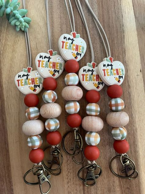 AnnieFannieDesigns - Etsy Silicone Bead Lanyard Ideas, Silicone Bead Lanyard, Teacher Lanyards, Teacher Accessories, Lanyard For Keys, Silicone Keychain, Cute Lanyards, Beaded Things, Handmade Keychains