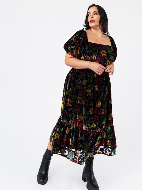 35 Gorgeous Plus Size Wedding Guest Dresses for 2021 & 2022 Plus Size Wedding Guest Dress Summer, Casual Wedding Outfit Guest, Plus Size Wedding Outfits, Plus Size Wedding Guest Outfit, Casual Wedding Outfit, Plus Size Wedding Guest Dress, Wedding Guest Outfit Inspiration, Plus Size Wedding Guest, Wedding Guest Outfit Fall