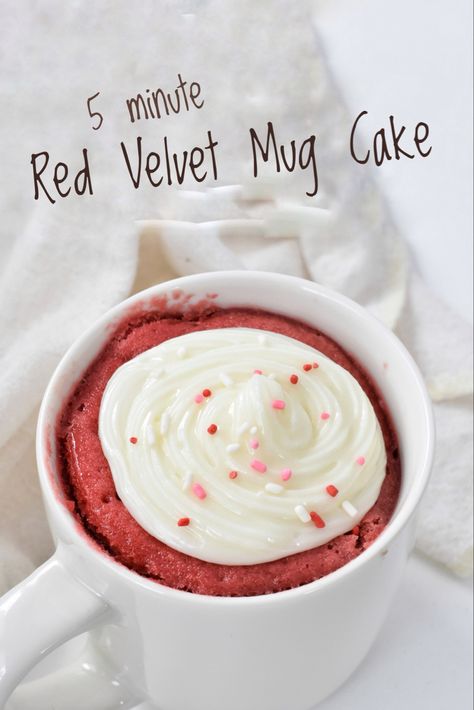 Red velvet mug cake with frosting on white cloth. Mug Cake No Egg, Red Velvet Mug Cake Recipe, Junk Snacks, Red Velvet Mug Cake, Low Carb Mug Cakes, Tasty Sweets, Mug Cake Recipe, Mug Cakes, Keto Mug Cake